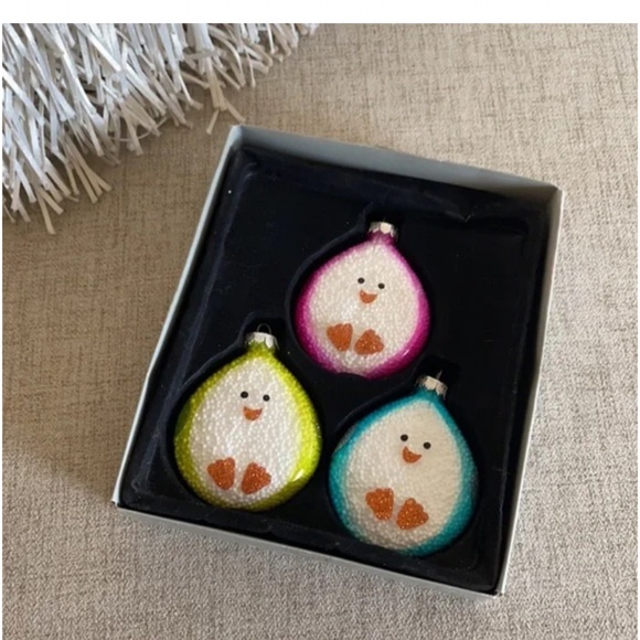 SET OF Beautiful teardrop little face holiday Christmas tree ornaments set of 3 - Picture 5 of 8